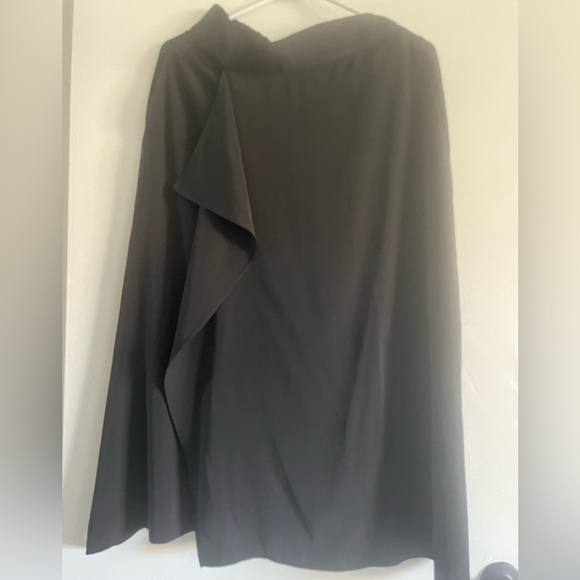 Skirt - Picture 3 of 3